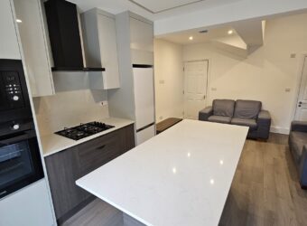 NEWLY REFURBISHED, Spacious 6 Double Bed Semi Detached House, Ample Driveway Parking, Ideal for Placement Students