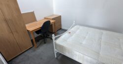 Upmarket Spacious 4 Double Bedroom 2 Bath Flat, Large Open Plan Kitchen / Lounge