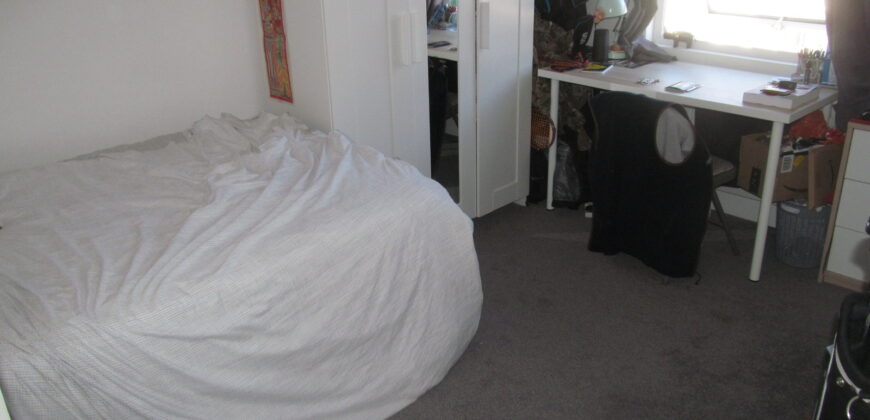 Top Quality, Spacious 6 Double Bed 3 Bath House, Massive Communal Lounge / Kitchen, Recently Refurbished