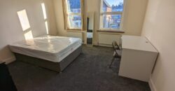 Spacious Superior 6 Double Bed 2 Bath House, Ideal for Students
