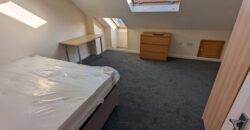 Spacious Superior 6 Double Bed 2 Bath House, Ideal for Students