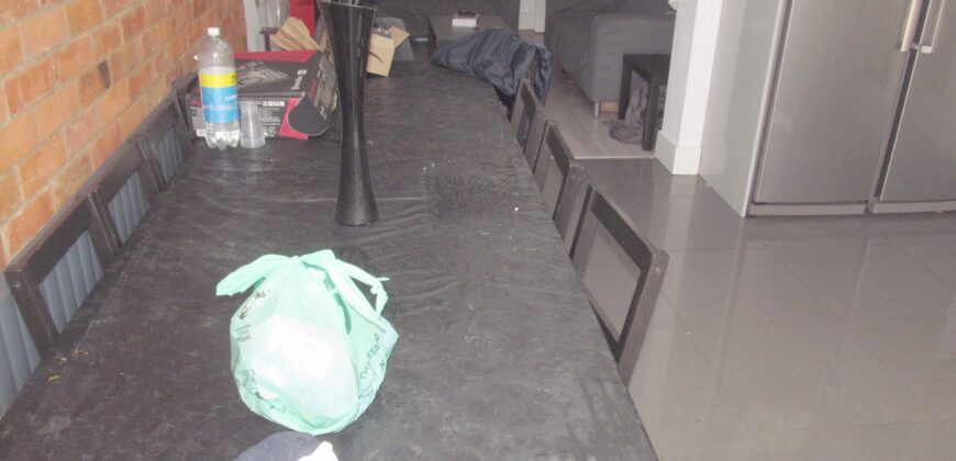 Top Quality, Spacious 6 Double Bed 3 Bath House, Massive Communal Lounge / Kitchen, Recently Refurbished