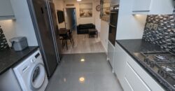 Spacious Superior 6 Double Bed 3 Bath House, Massive Communal Lounge / Kitchen