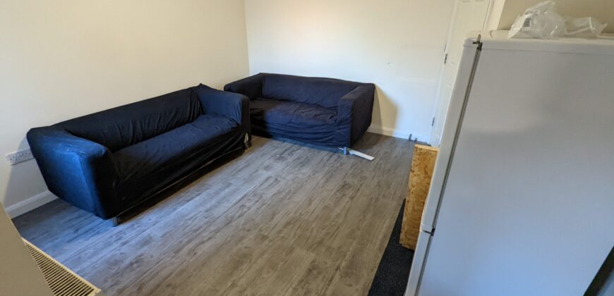 Spacious Superior 6 Double Bed 2 Bath House, Ideal for Students