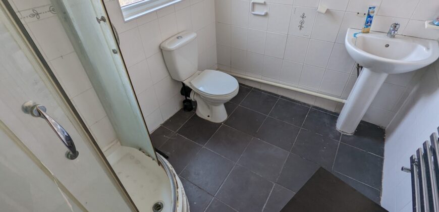 Spacious Superior 6 Double Bed 2 Bath House, Ideal for Students