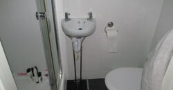 Top Quality, Spacious, 8 Double Bedroom House All Bedrooms Have En Suite Shower Rooms