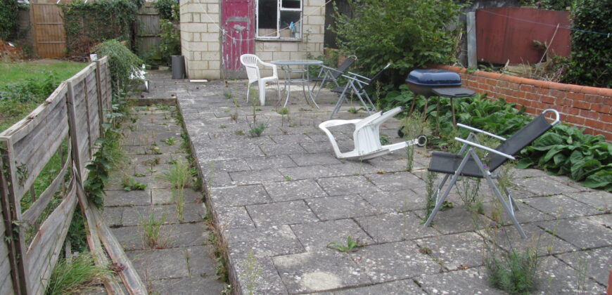 Top Quality, Spacious, 8 Double Bedroom House All Bedrooms Have En Suite Shower Rooms