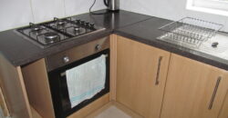 Spacious 5 Double Bed House, Close To University, Nearby Shops And Transport Links