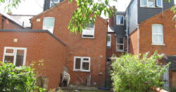Spacious 5 Double Bed House, Close To University, Nearby Shops And Transport Links