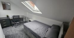 Refurbished 3 Double Bed House with spare room Ideal for University students