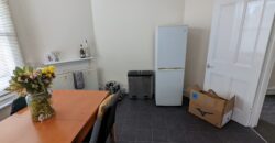 Spacious 2 Double Bed Apartment, Spare 3rd Room, Above the Launderette on Erleigh Road Bills Inc