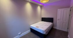 HIGH QUALITY 4-BEDROOM HOUSE WITH 2-BATHROOMS, CLOSE TO TOWN CENTRE AND READING UNIVERSITY