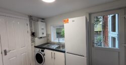 HIGH QUALITY 4-BEDROOM HOUSE WITH 2-BATHROOMS, CLOSE TO TOWN CENTRE AND READING UNIVERSITY
