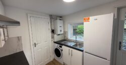 HIGH QUALITY 4-BEDROOM HOUSE WITH 2-BATHROOMS, CLOSE TO TOWN CENTRE AND READING UNIVERSITY
