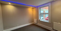 HIGH QUALITY 4-BEDROOM HOUSE WITH 2-BATHROOMS, CLOSE TO TOWN CENTRE AND READING UNIVERSITY