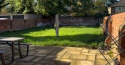 Top Quality, Spacious, 9 Double Bedroom House all Bedrooms have Own Shower Rooms