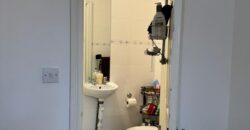 Top Quality, Spacious, 9 Double Bedroom House all Bedrooms have Own Shower Rooms