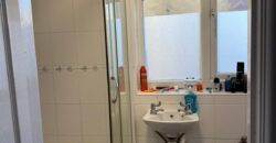 Top Quality, Spacious, 9 Double Bedroom House all Bedrooms have Own Shower Rooms